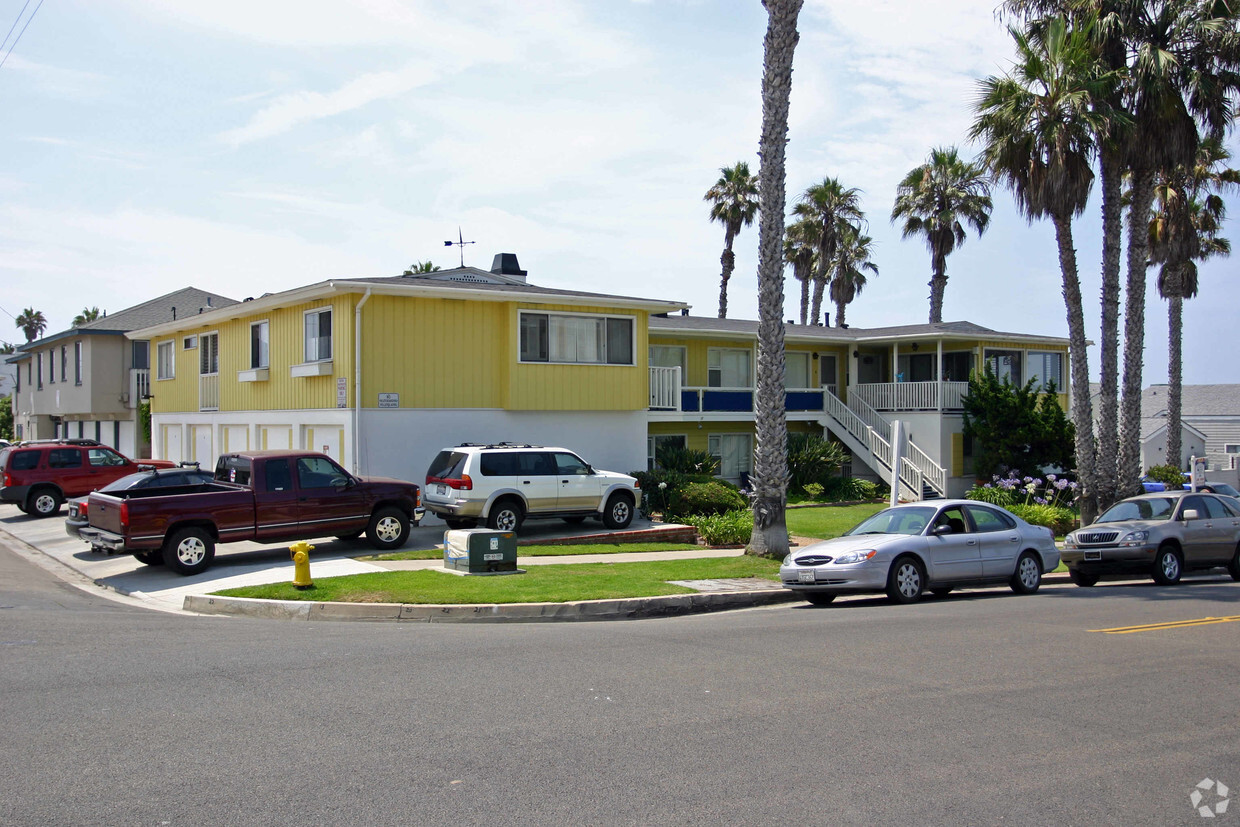 Building Photo - 1202 S Pacific St