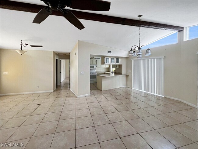 Foto del edificio - 2831 SE 19th Pl