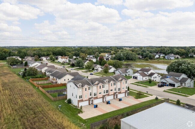 Aerial Photo - 307 Douglas Dr