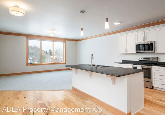 Building Photo - 2 br, 2 bath House - 2625 Dearborn Ave #203