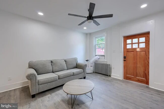 Foto del edificio - 674 W Vine St