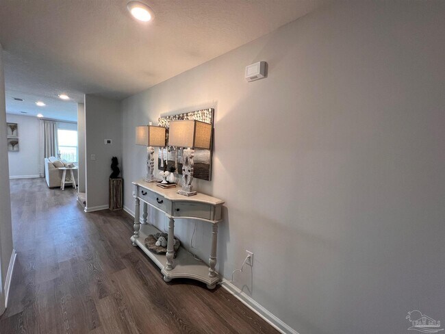 Foto del edificio - 9973 Reece Ave