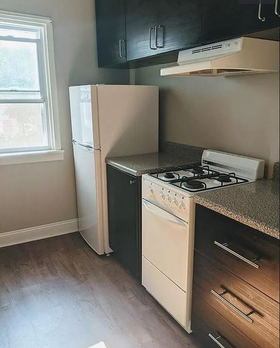 Foto del edificio - 1353 Hertel Ave