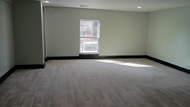 Building Photo - 804 Hamilton St