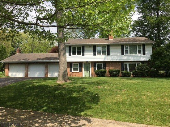 Primary Photo - 2261 Red Oak Ln