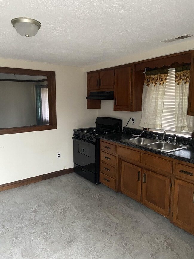 Building Photo - 108 Cleo Dr