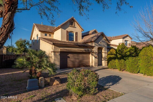 Building Photo - 1546 E Nightingale Ln