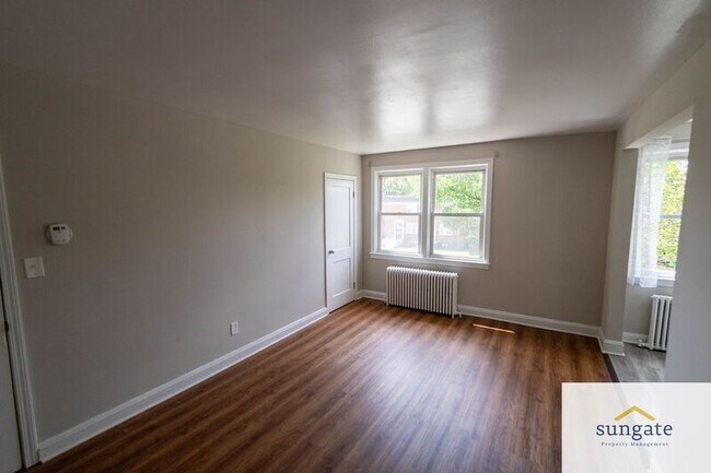 Foto del edificio - 1410 Dartmouth Ave