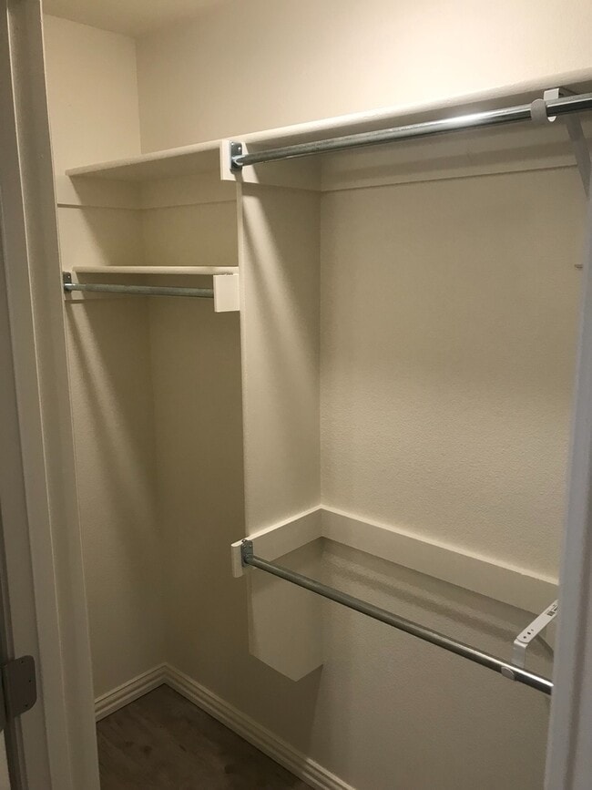 Building Photo - BH-OZIER TRIPLEX