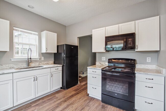 Foto del edificio - 3 Bedroom single family home in Raleigh