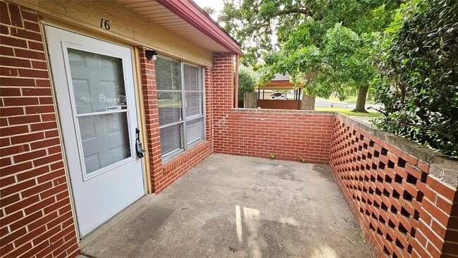 Building Photo - 6603 NW 30th Terrace
