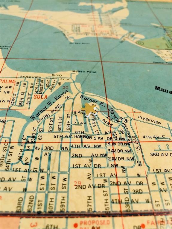 Foto del edificio - 818 Hillcrest Dr