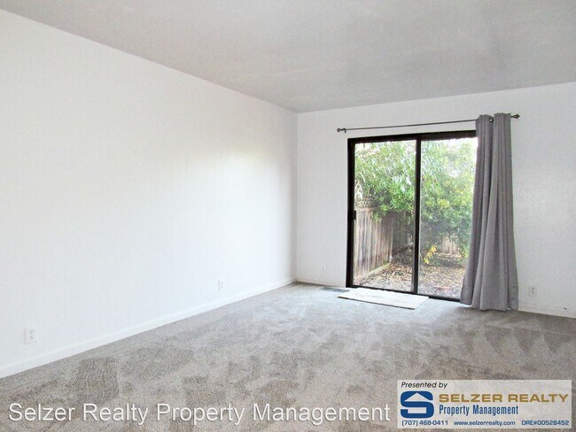 Building Photo - 3 br, 1.5 bath House - 1188 S. Dora St. #B