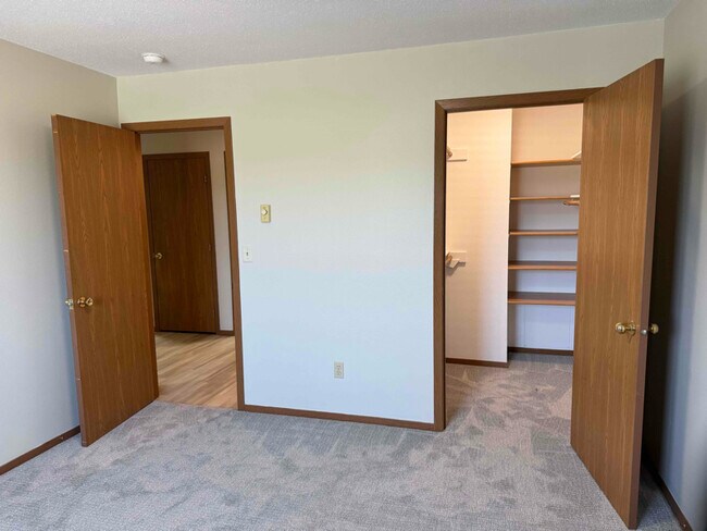 Foto del edificio - 1011 Boxelder Ave
