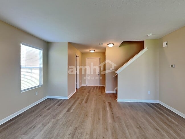 Foto del edificio - 8112 Wildwood Farms Dr