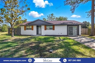 Building Photo - 808 Bullock Dr