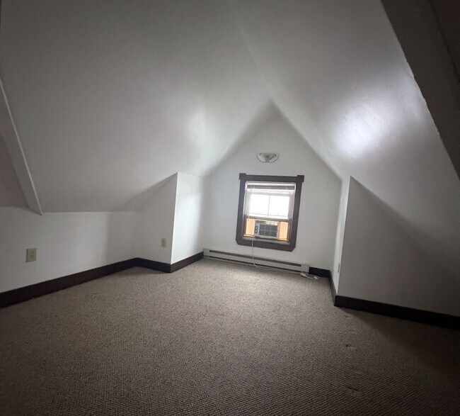 Foto del edificio - 72-74 Hanks St, Lowell