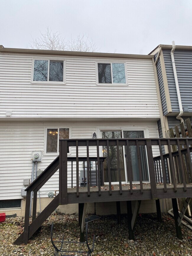 Foto del edificio - 9475 Timber View Dr