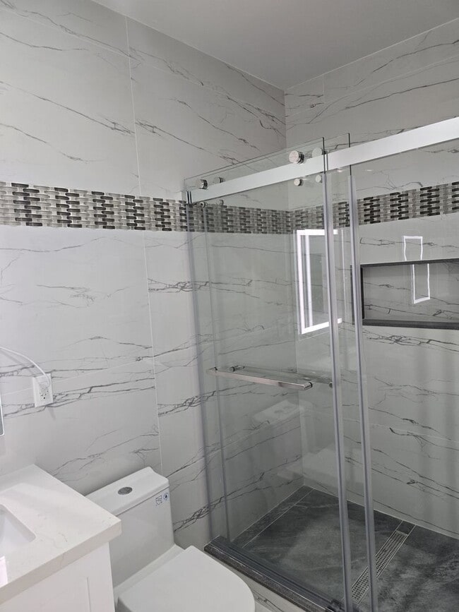 Building Photo - Brand New 3 Bed / 2 Bath ADU in a Safe & Q...