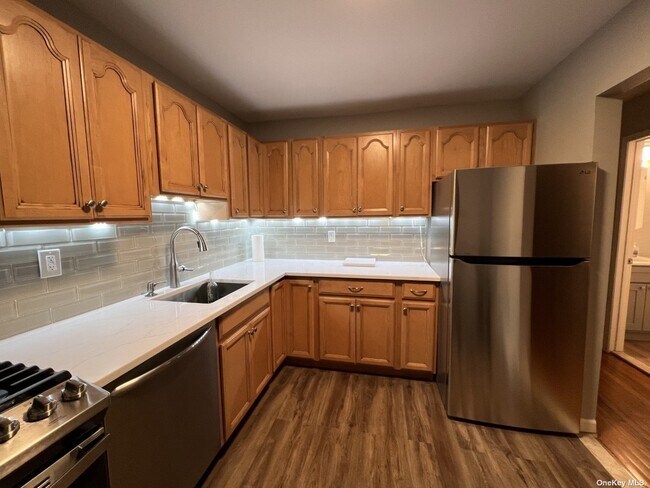 Foto del edificio - 36-36 Corporal Stone St