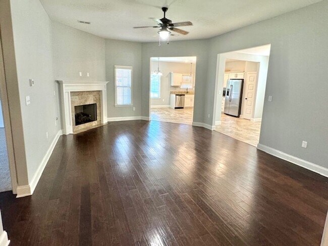 Building Photo - RiverstoneDrive5378