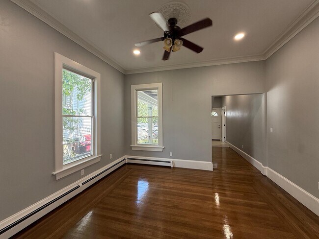 Foto del edificio - 58 Vinal Ave