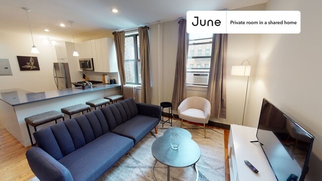 Foto del edificio - Private bedroom in 5 bed/2 bath Home