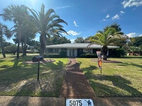 Building Photo - 5075 Shoshone Dr