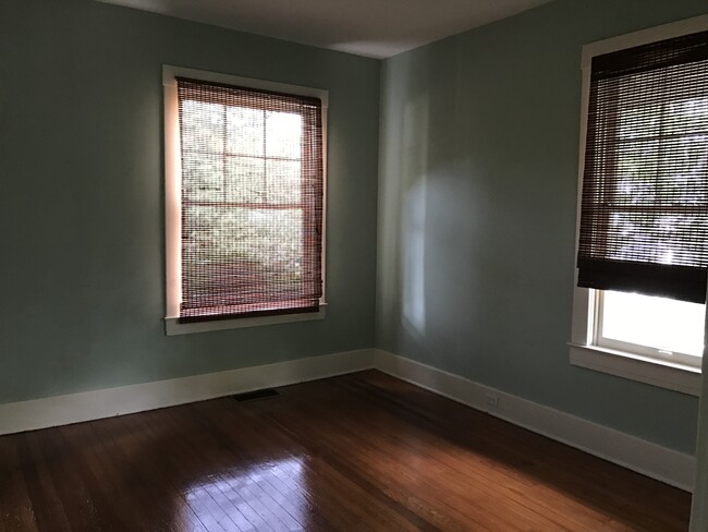 Front bedroom - 2738 Shippen Ave