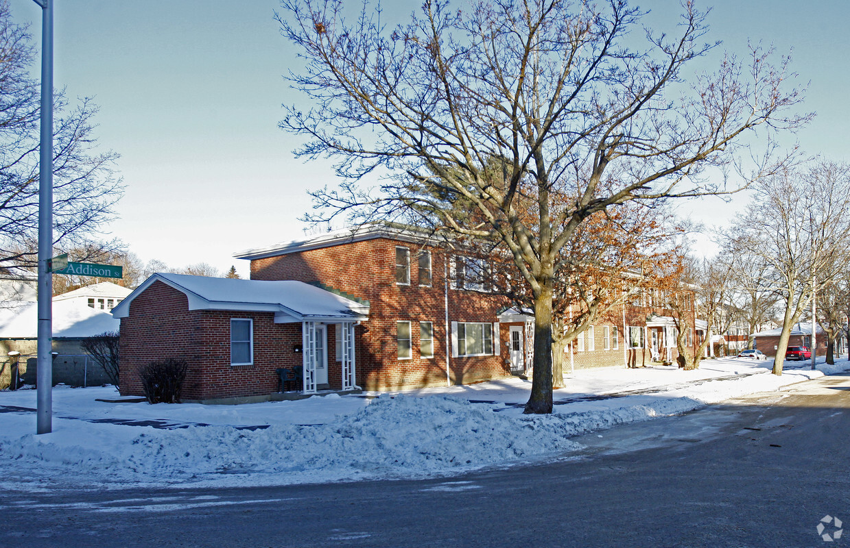 Building Photo - Addison Apartments