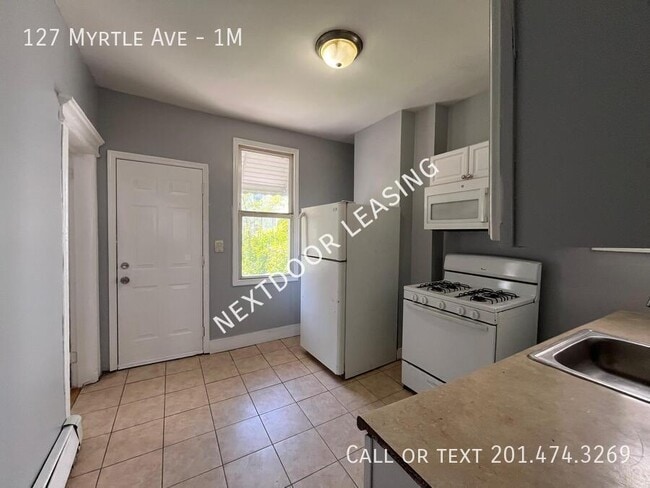 Foto del edificio - 127 Myrtle Ave