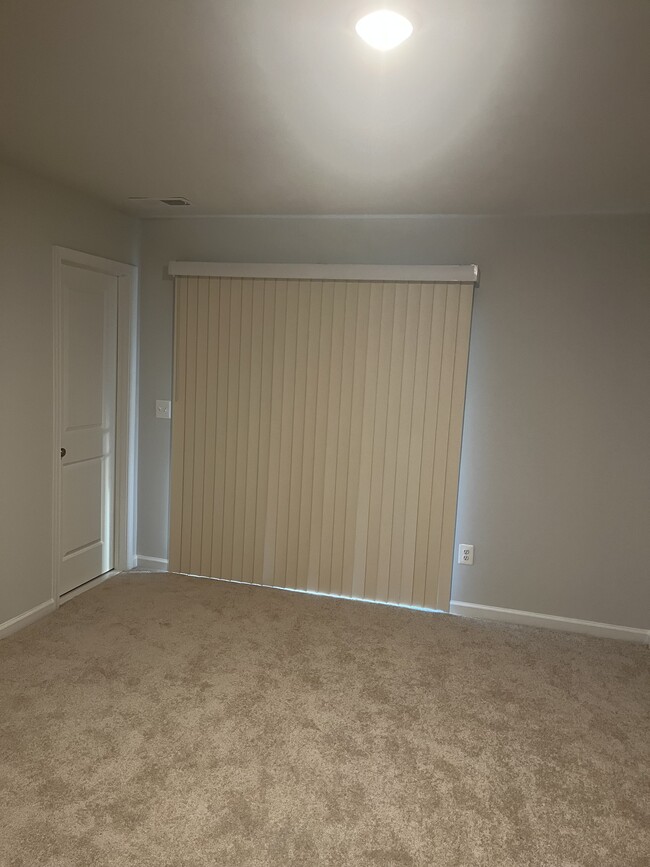 Building Photo - 5979 Cling Ln