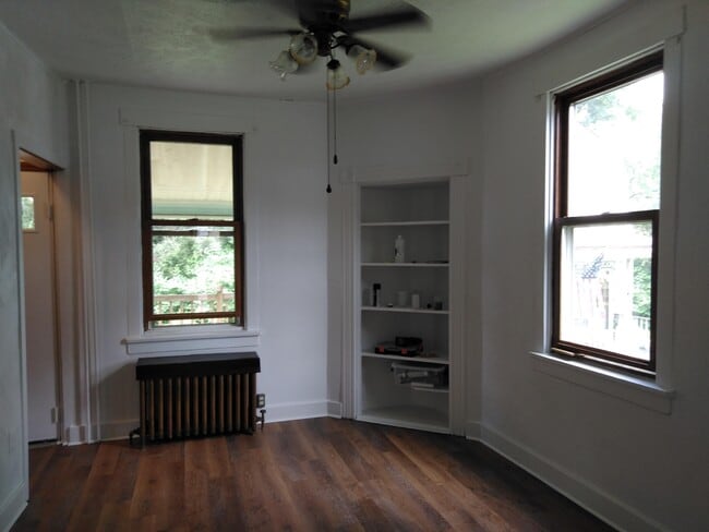 Dining Room (10'x13') - 110 Leneake St