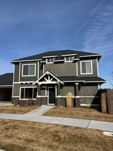 Building Photo - 20564 Rolen Ave