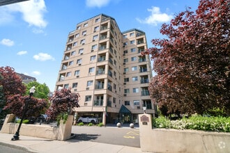 Building Photo - 104 North St