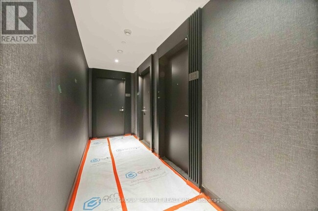 Building Photo - 120 Broadway Ave