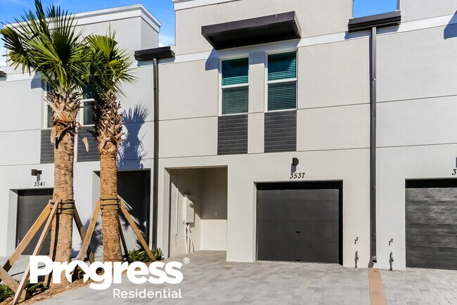 Building Photo - 3537 Joshua Tree St