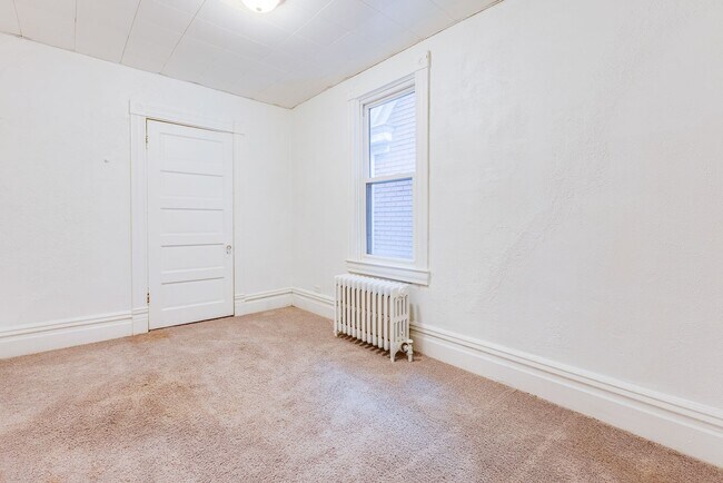 Foto del edificio - 406 Kingsboro St