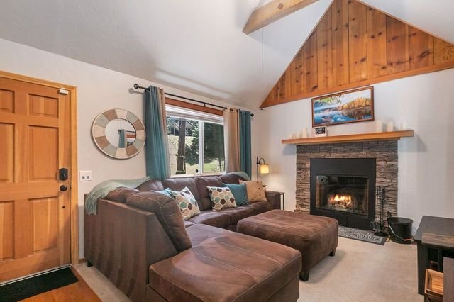 Foto del edificio - 144 Silver Spruce Dr
