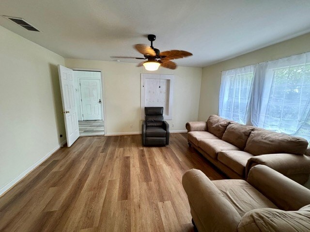 Building Photo - 352 Bonita St