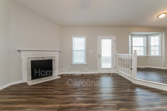 Building Photo - 3429 Deer Trace Ln