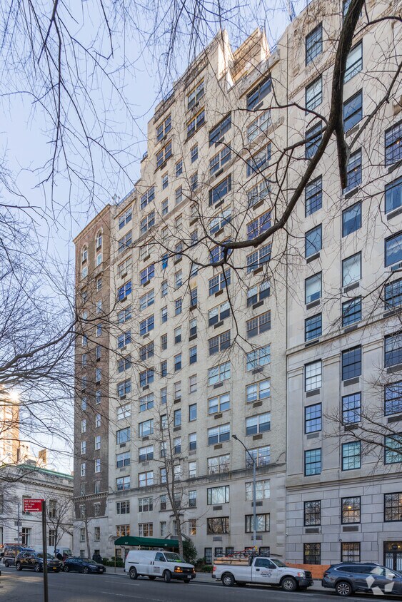 Primary Photo - 965 Fifth Ave