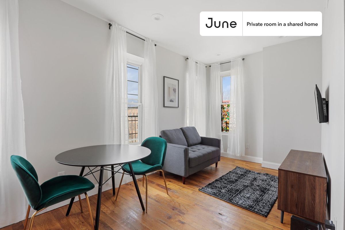 Primary Photo - Private bedroom in 4 bed/2 bath Home