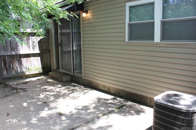 Foto del edificio - 1915 W 2nd St