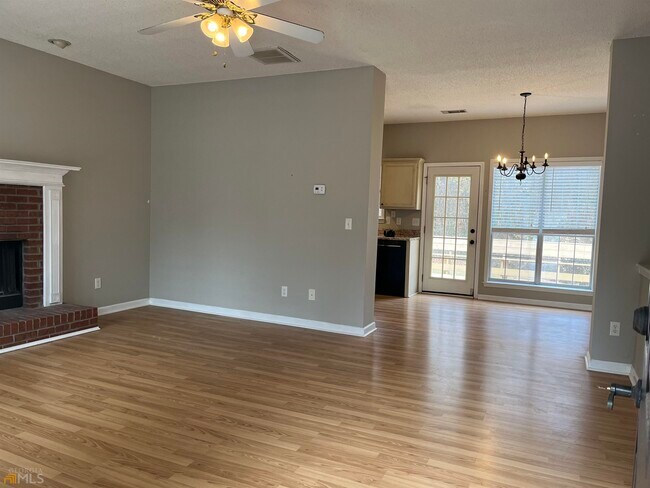 Building Photo - 214 Piedmont Dr