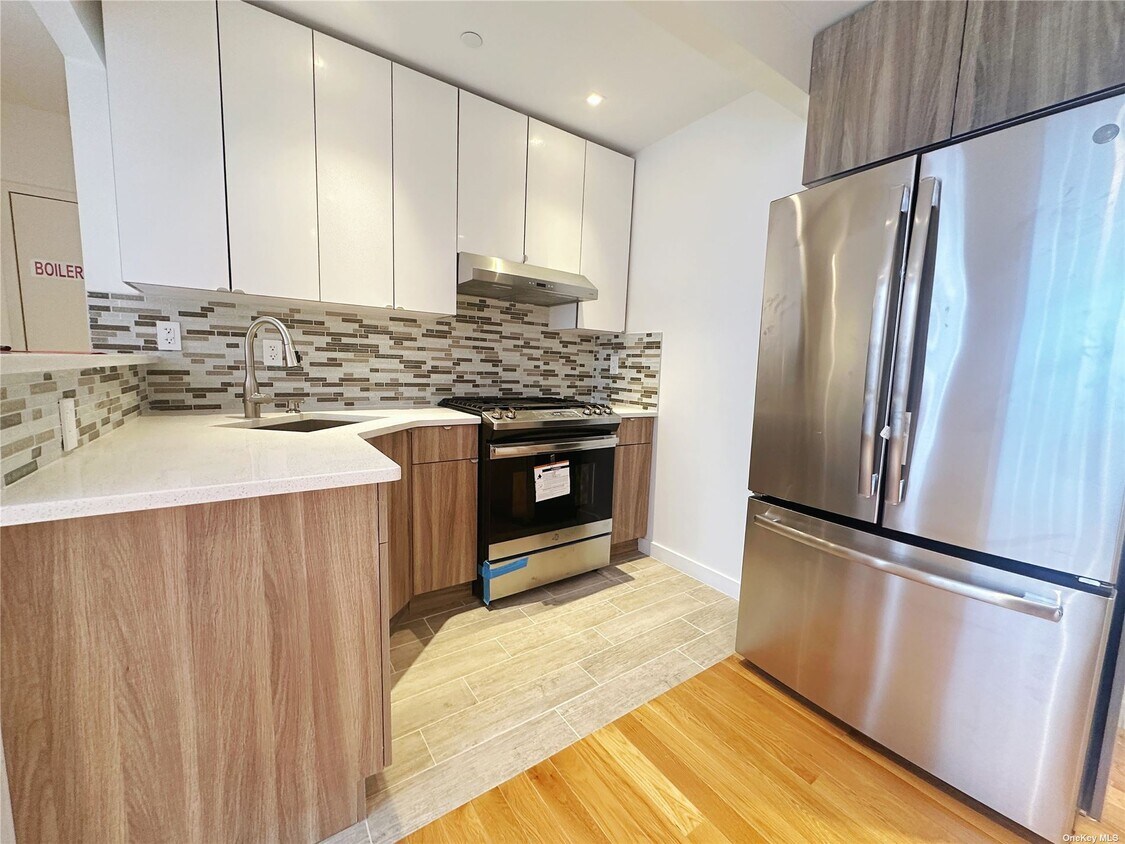 Foto principal - 4223 Parsons Blvd