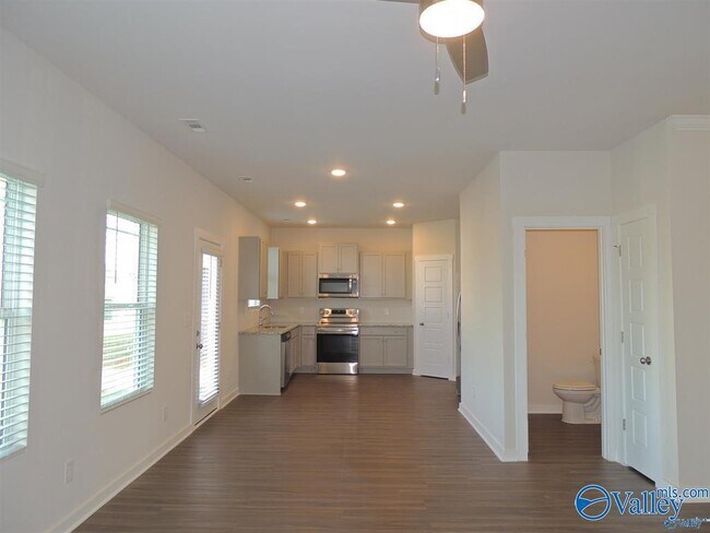 Foto del edificio - 26230 Beech Grv Ln NW