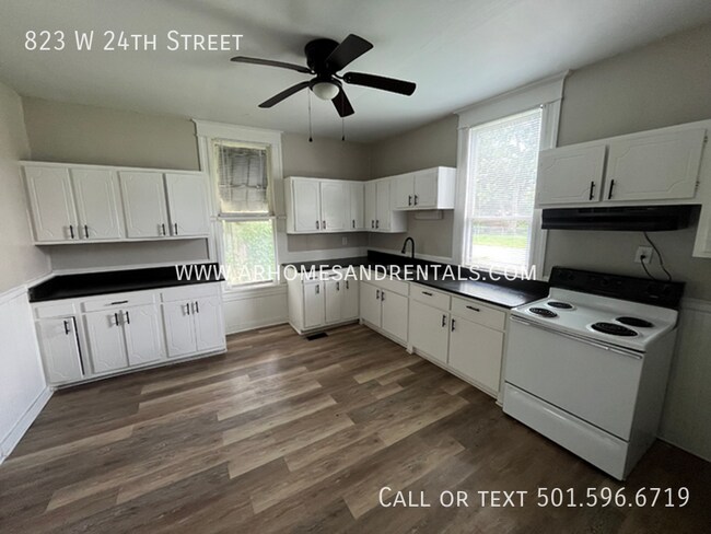Foto del edificio - 823 W 24th St