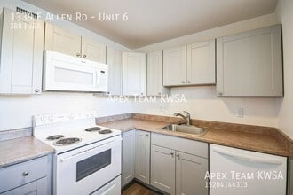 Building Photo - 1339 E Allen Rd