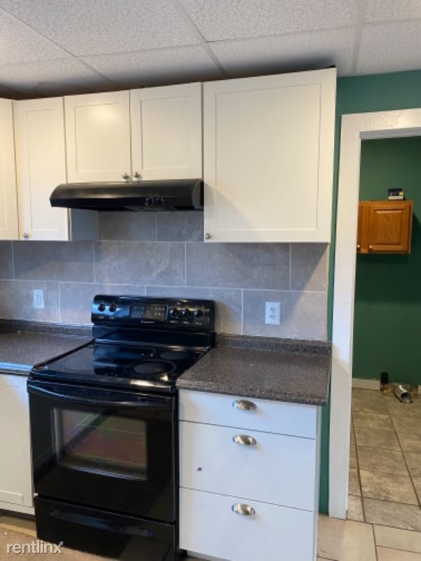Primary Photo - 4 br, 2 bath House - 548 3rd Ave